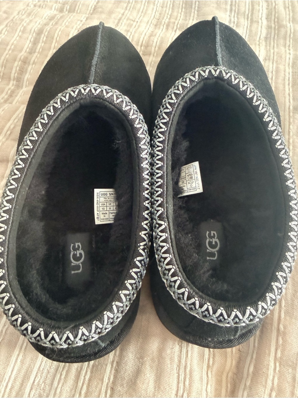 UGG Black Suede Slip-On Shearling Lined Slippers with Contrast Stitch - Picture 2 of 4